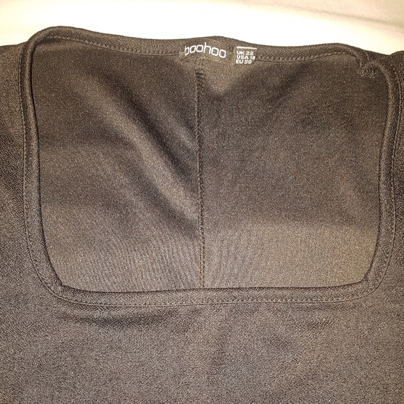 Boohoo square neck dress - Picture 2 of 3